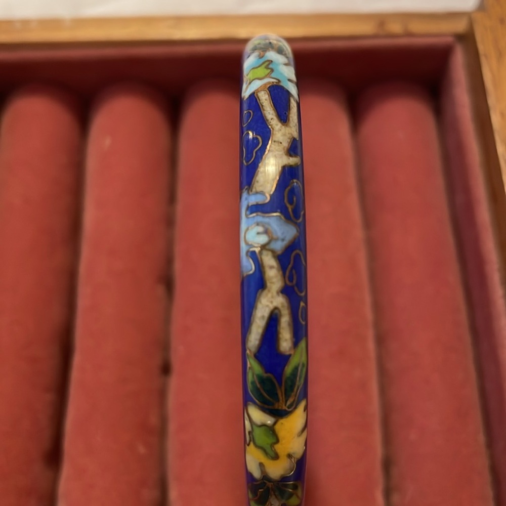 Vintage Floral Blue and Gold Bangle Bracelet - Picture 5 of 10